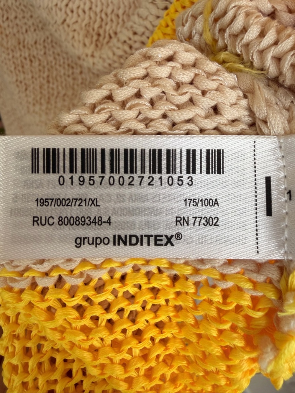 Zara Yellow and Cream Knit VEST - Picture 11 of 13